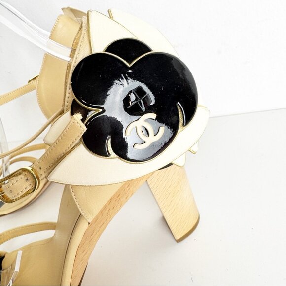 Chanel bi-color strappy camellia wing heels size 38 - Picture 7 of 11